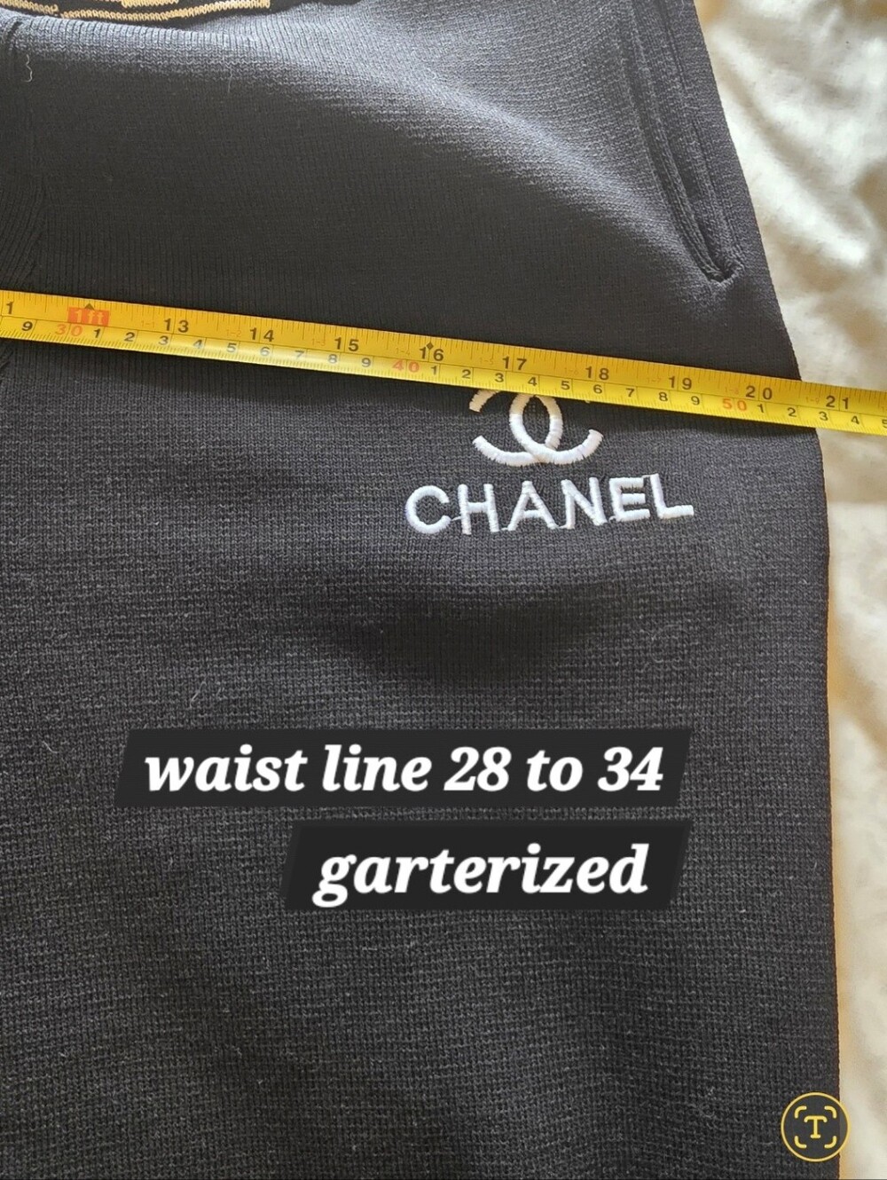 Chanel White CC Logo Cardigan - Picture 7 of 9